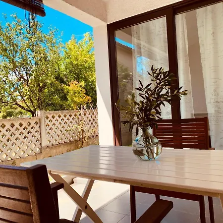 Aleksandar Apartment *