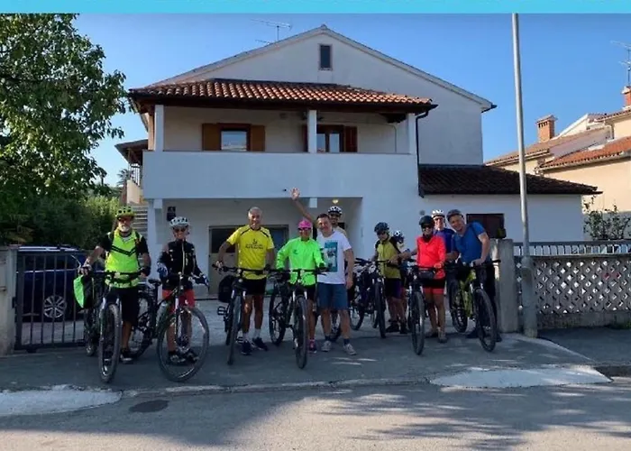 Aleksandar Apartamento *